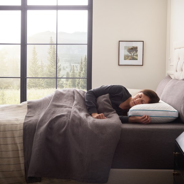 FlexFill™ + HyperChill™ Shoulder Cutout Pillow